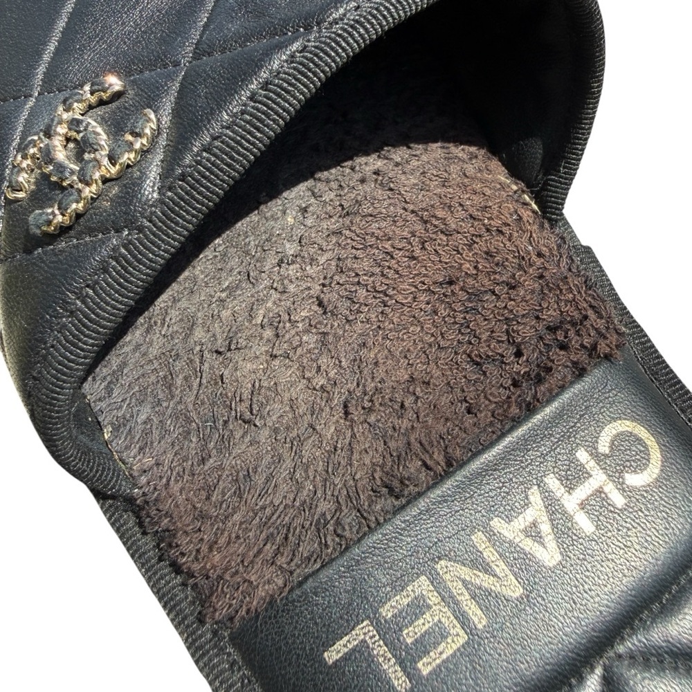 Chanel Quilted Leather CC Logo Shearling House Slippers Black Made in Italy L - Picture 5 of 11